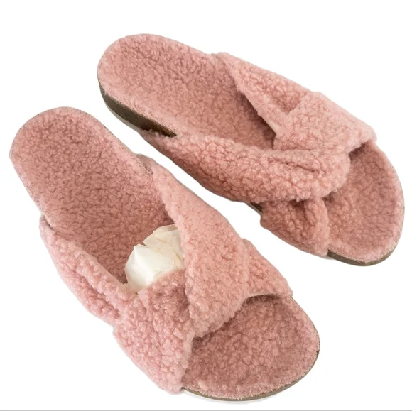 Olivia Miller Lana Sherpa Slippers -10 - Picture 3 of 4